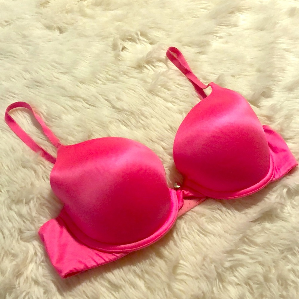3/$20 Showstopper Victoria’s Secret Demi Bra 34C